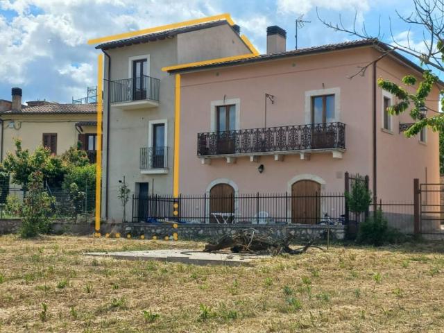 Villa Indipendente in vendita a Pedicciano, Abruzzo