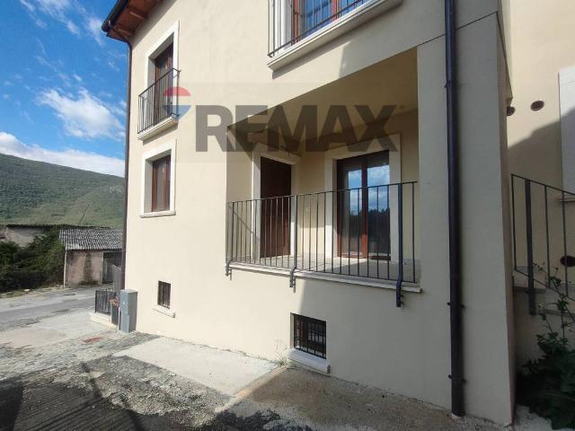 Villa Indipendente in vendita a Fagnano Alto, Abruzzo