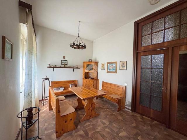 Villa Indipendente in vendita a Bergoro, Fagnano Olona