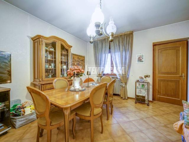 Villa Indipendente in vendita a Fagnano Olona, Lombardia