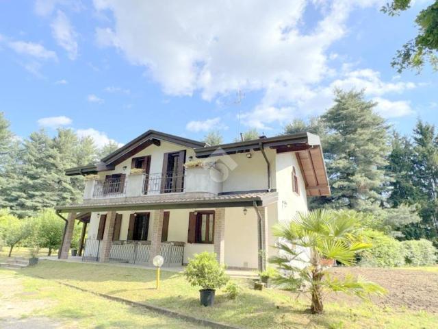 Villa Indipendente in vendita a Bergoro, Fagnano Olona