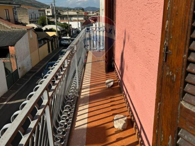 Villa Indipendente in vendita a Falciano Del Massico, Campania