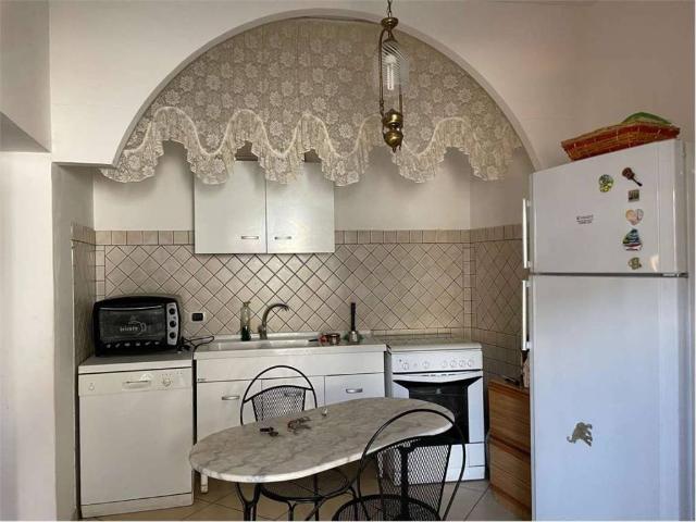 Villa Indipendente in vendita a Falciano Del Massico, Campania