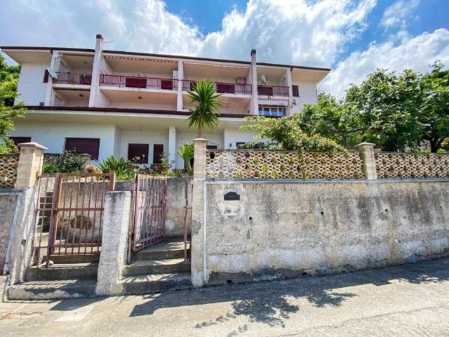 Villa Indipendente in vendita a Calabria, Cosenza