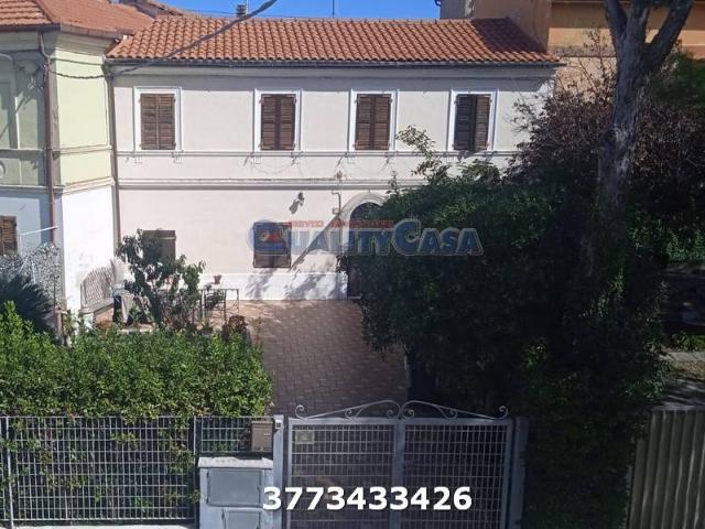 Villa Indipendente in vendita a Villanova, Marche