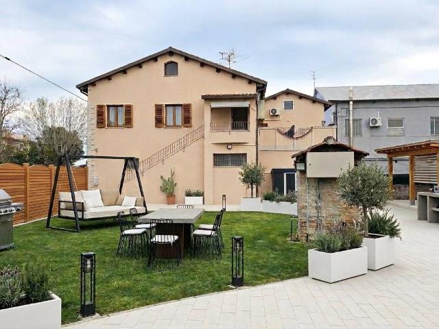 Villa Indipendente in vendita a Case UNRRA, Marche