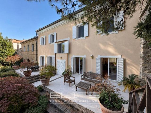 Villa Indipendente in vendita a Marche, Ancona