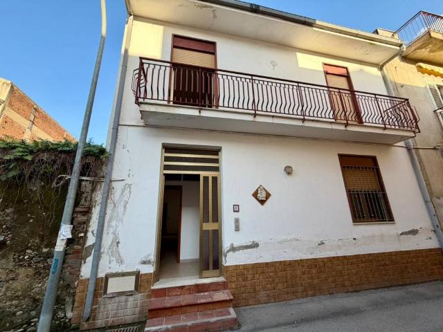 Villa Indipendente in vendita a Belvedere, Falcone