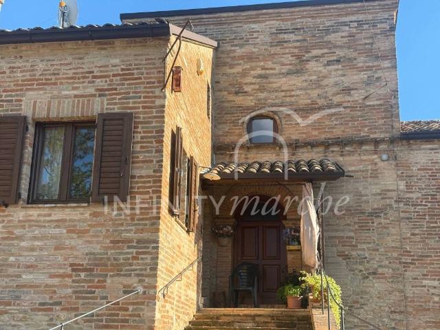 Villa Indipendente in vendita a Marche, Fermo