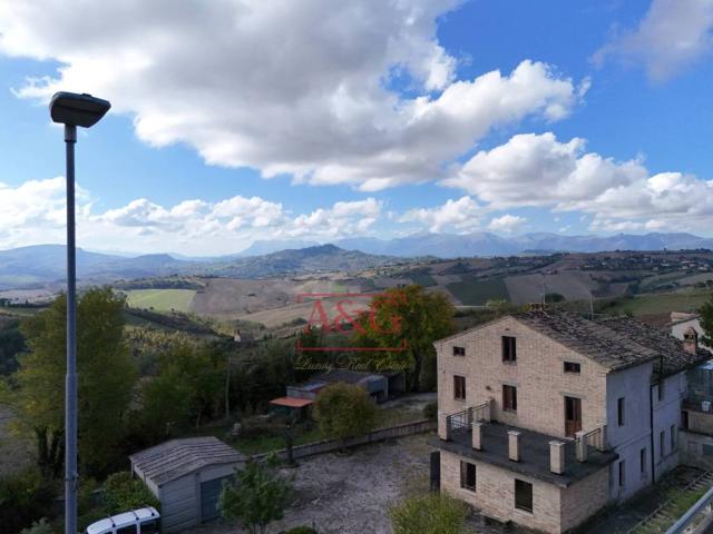 Villa Indipendente in vendita a Marche, Fermo