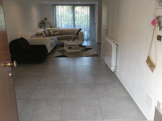 Villa Indipendente in vendita a Camnago Faloppio, Lombardia