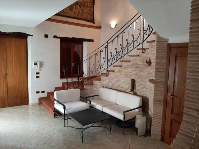 Villa Indipendente in vendita a Carignano, Marche