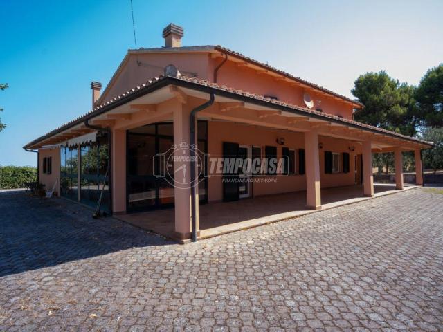 Villa Indipendente in vendita a Marche, Pesaro E Urbino