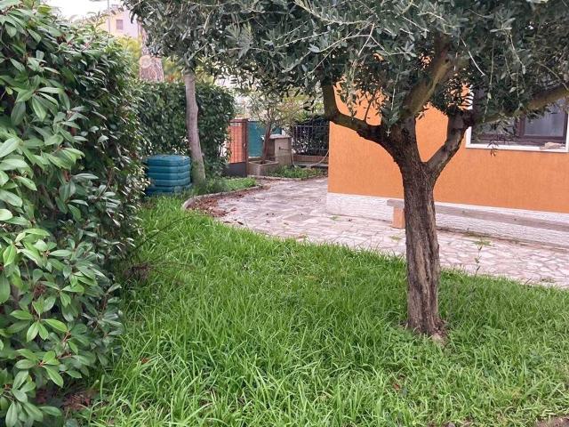 Villa Indipendente in vendita a Rosciano, Marche