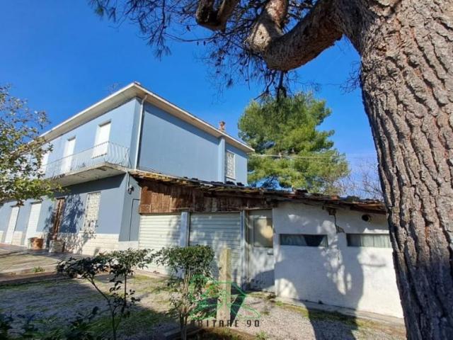 Villa Indipendente in vendita a Carignano, Marche