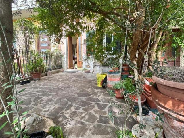 Villa Indipendente in vendita a Fenile, Marche