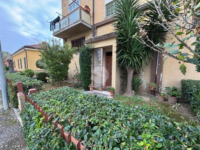 Villa Indipendente in vendita a Baia Metauro, Marche