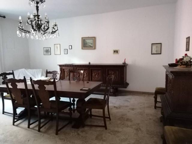 Villa Indipendente in vendita a Centro storico, Marche