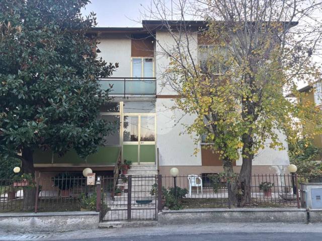 Villa Indipendente in vendita a Fano 2, Marche