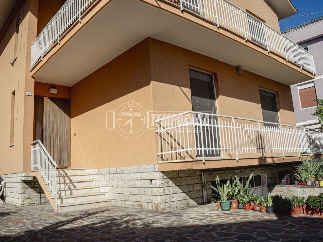 Villa Indipendente in vendita a Rosciano, Marche