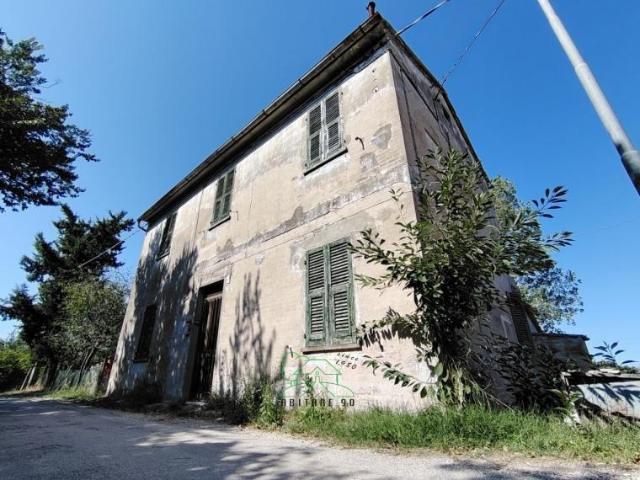 Villa Indipendente in vendita a Marche, Pesaro E Urbino