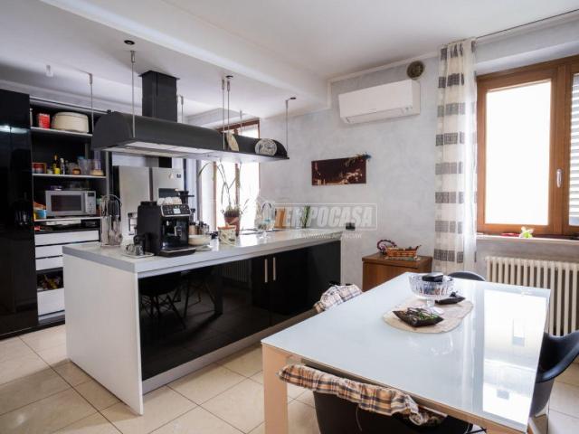 Villa Indipendente in vendita a San Lazzaro, Marche
