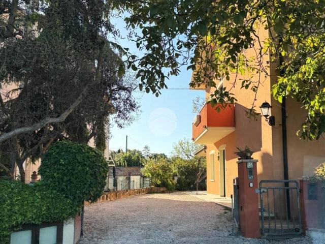 Villa Indipendente in vendita a Cannelle, Marche