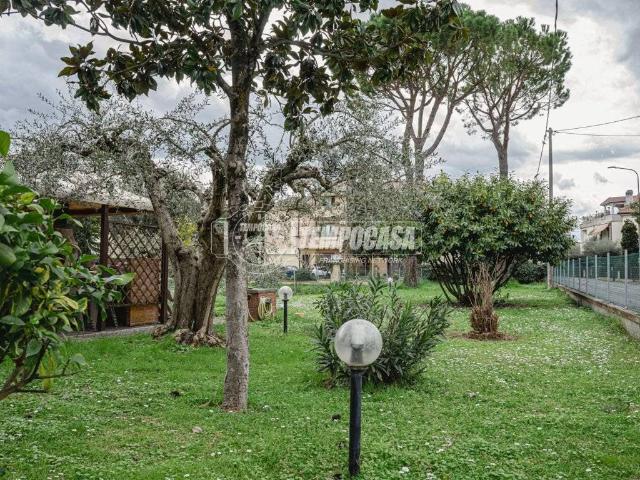 Villa Indipendente in vendita a Rosciano, Marche