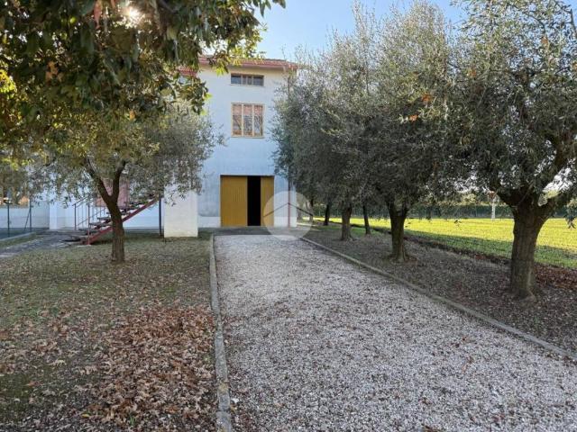 Villa Indipendente in vendita a Marche, Pesaro E Urbino
