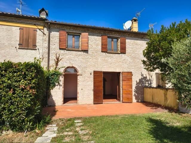 Villa Indipendente in vendita a Gimarra, Marche