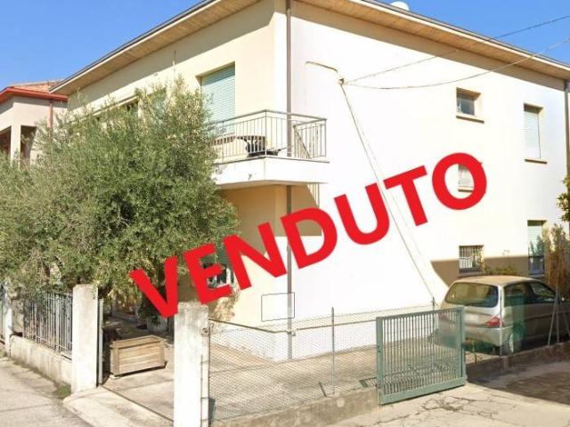 Villa Indipendente in vendita a Fano 2, Marche