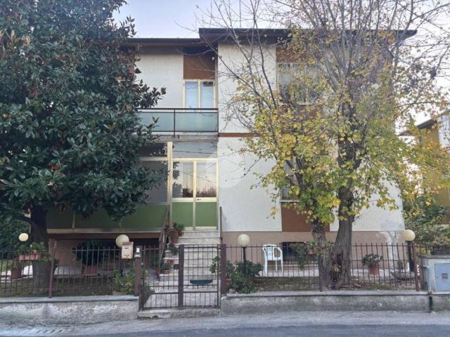 Villa Indipendente in vendita a Fano 2, Marche