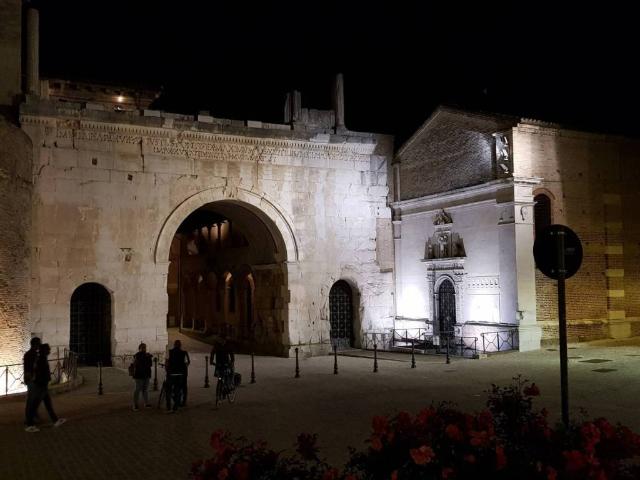 Villa Indipendente in vendita a Centro storico, Marche