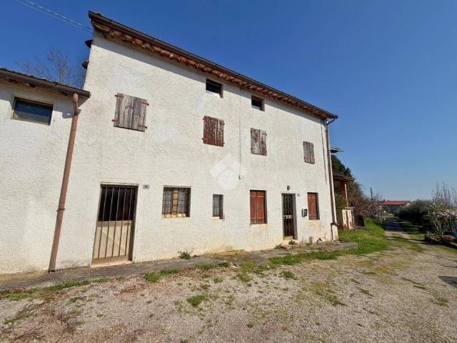Villa Indipendente in vendita a Fara Vicentino, Veneto