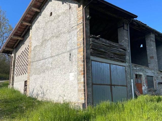 Villa Indipendente in vendita a Farini D'olmo, Reggio Emilia
