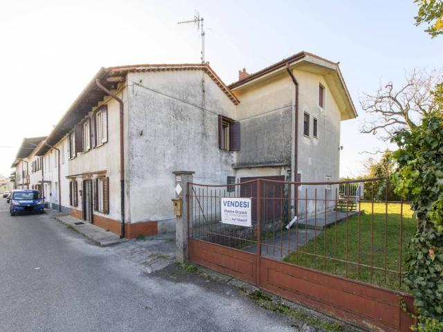 Villa Indipendente in vendita a Farra D'isonzo, Friuli-Venezia Giulia