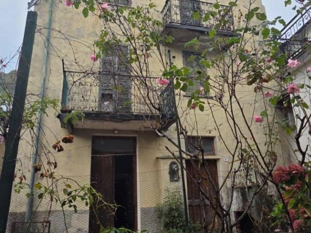 Villa Indipendente in vendita a Cassingheno, Genova