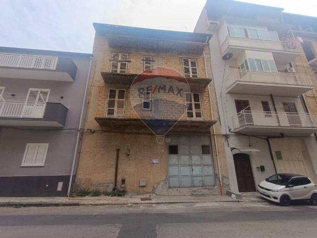 Villa Indipendente in vendita a Favara, Agrigento