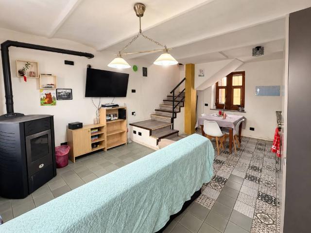 Villa Indipendente in vendita a Favria, Torino