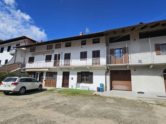 Villa Indipendente in vendita a Favria, Torino