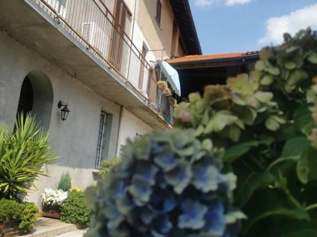 Villa Indipendente in vendita a Contrada Moro, Fenegrò