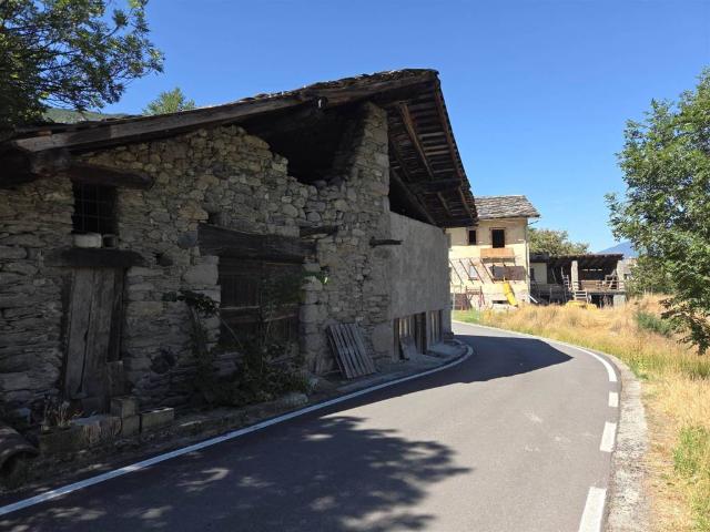 Villa Indipendente in vendita a Fenis, Aosta