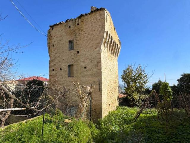 Villa Indipendente in vendita a Sant'Andrea, Marche