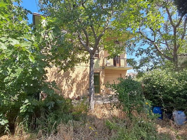 Villa Indipendente in vendita a Rione Murato, Marche