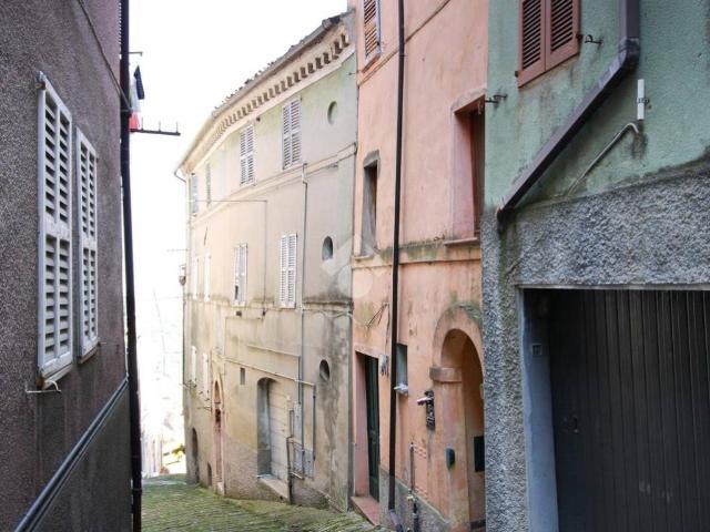 Villa Indipendente in vendita a Tirassegno, Marche