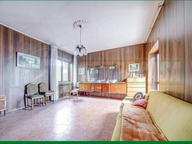 Villa Indipendente in vendita a Ferno, Lombardia