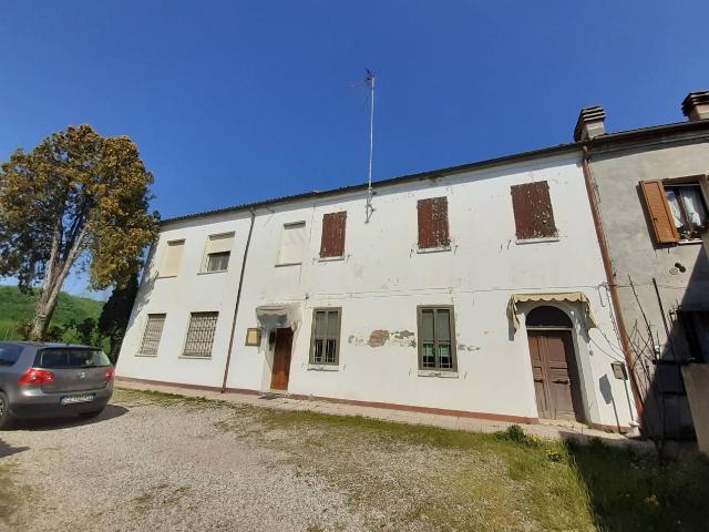 Villa Indipendente in vendita a Ferrara, Reggio Emilia