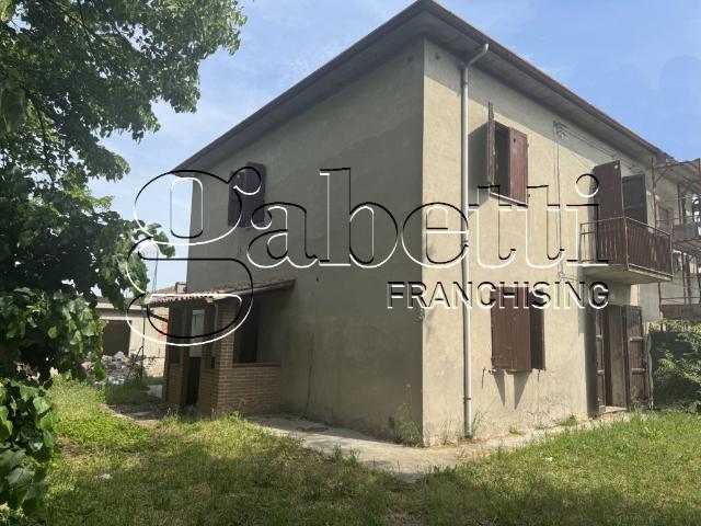 Villa Indipendente in vendita a Ferrara, Reggio Emilia