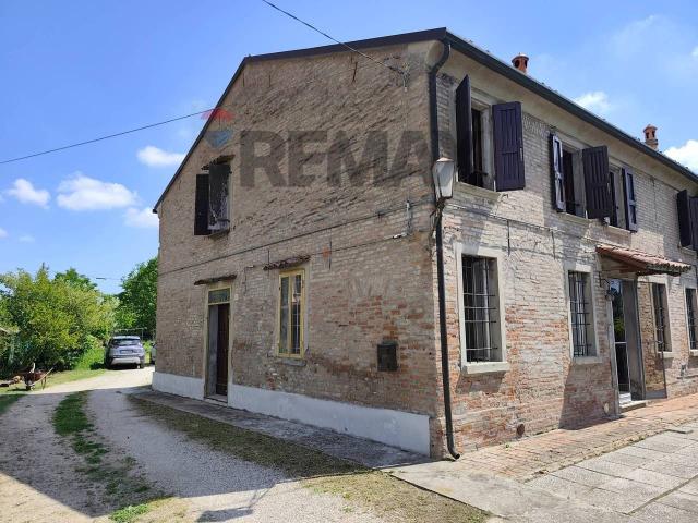 Villa Indipendente in vendita a Ferrara, Reggio Emilia