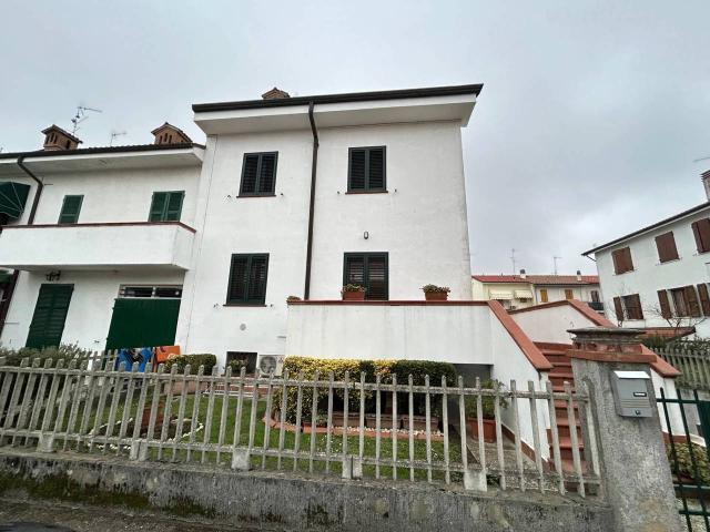 Villa Indipendente in vendita a Ferrara, Reggio Emilia